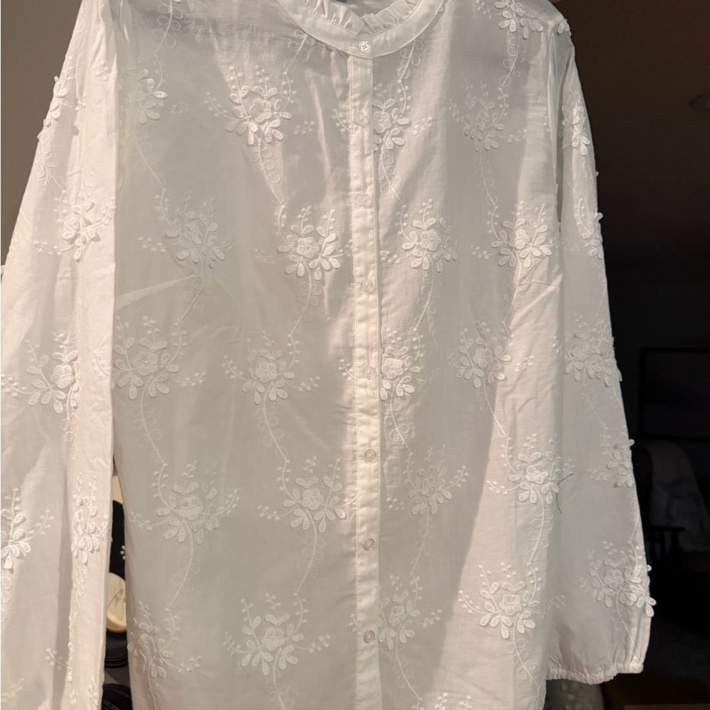Tribal White Embroidered Blouse
